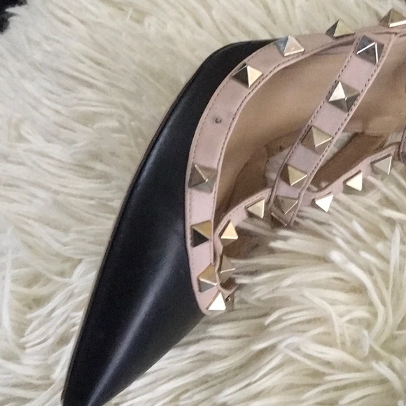 Valentino Rock Stud heels in black and nude - Picture 6 of 7